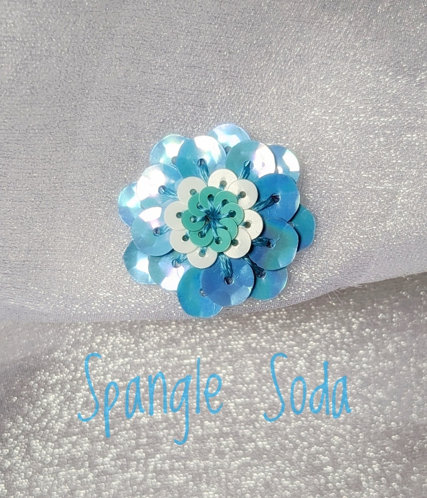 しゅわっとはじける空色ラムネフロート/ピンバッジ