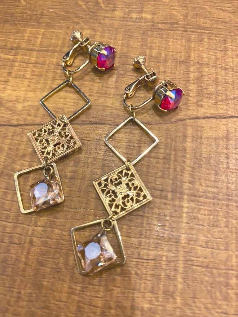 スワロフスキー　イヤリング