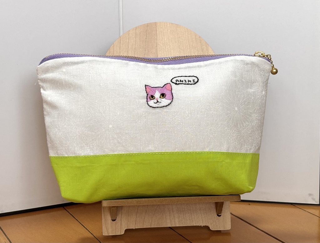 裏地付きファスナーポーチ アニキだいすきハチワレネコ