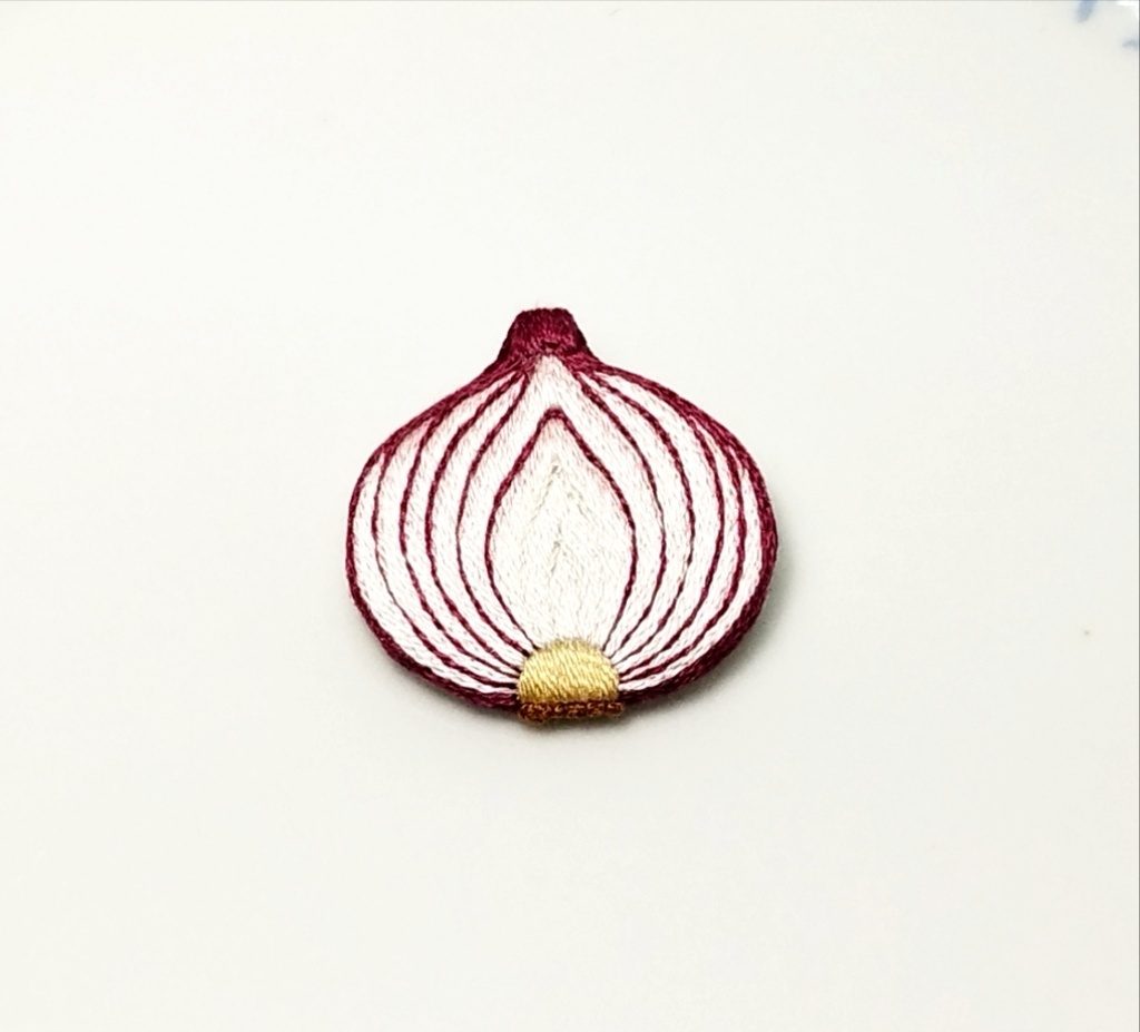 刺繍ブローチ 紫玉ねぎ