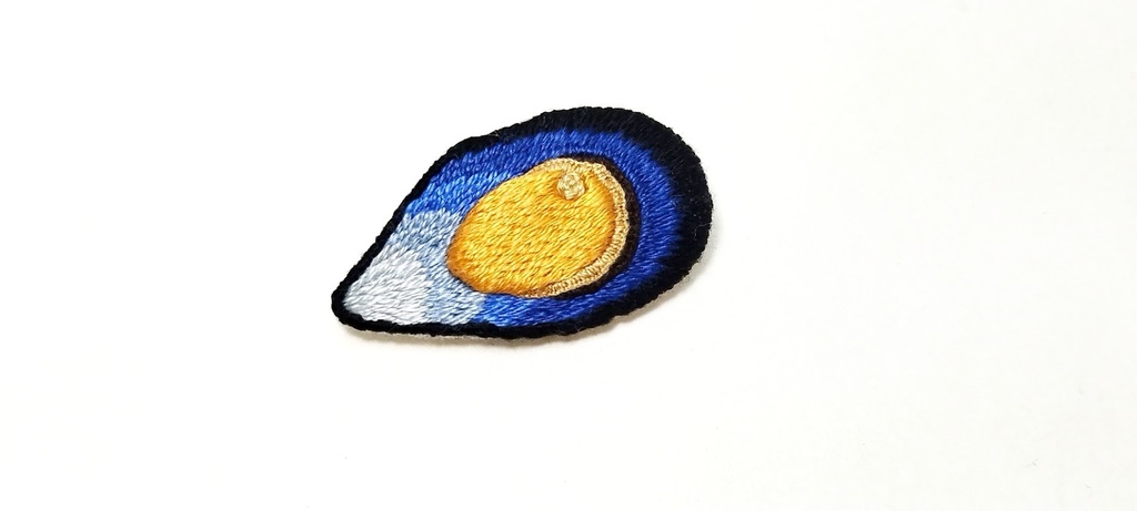 刺繍ブローチ ムール貝 UE