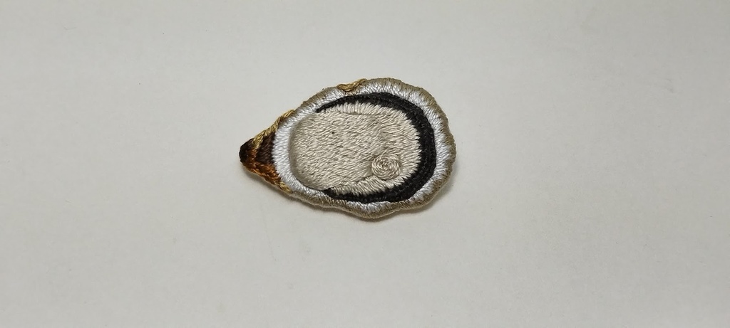 刺繍ブローチ 牡蠣 №632
