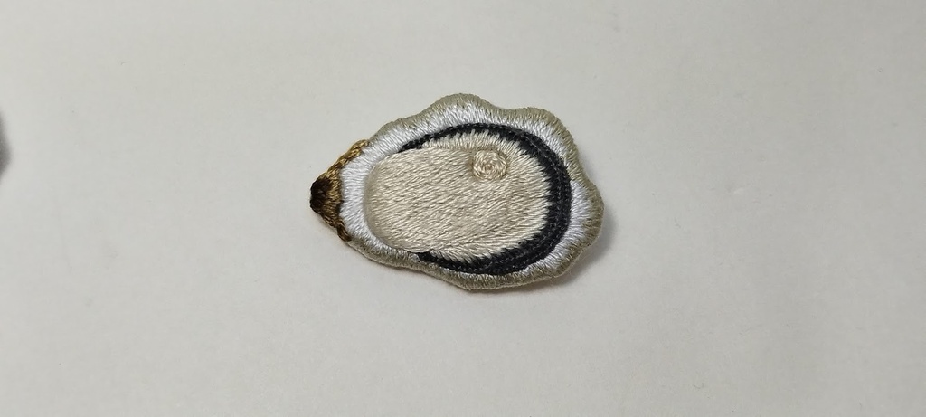 刺繍ブローチ 牡蠣 №631
