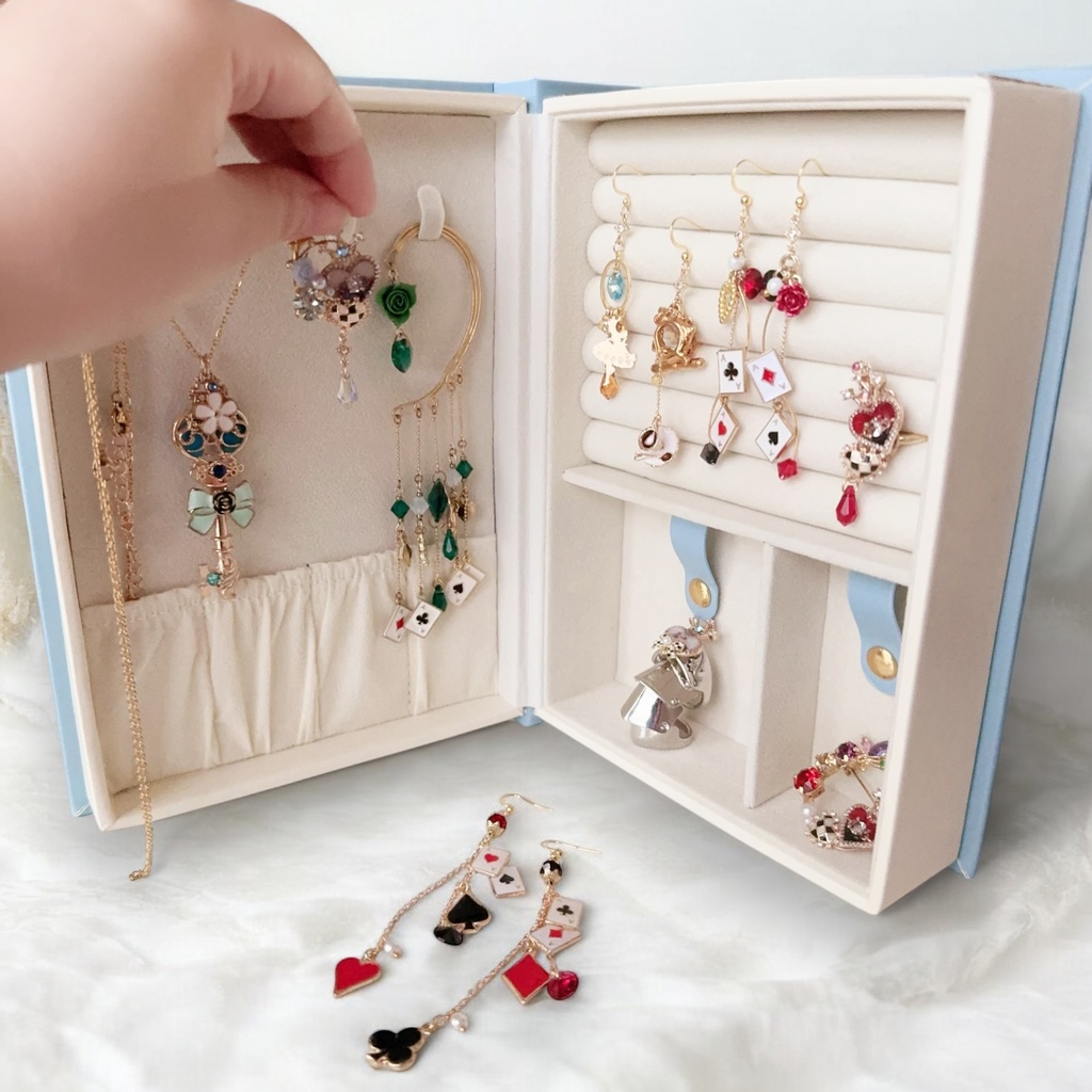 Alice dream☆ブック型アクセサリーケース