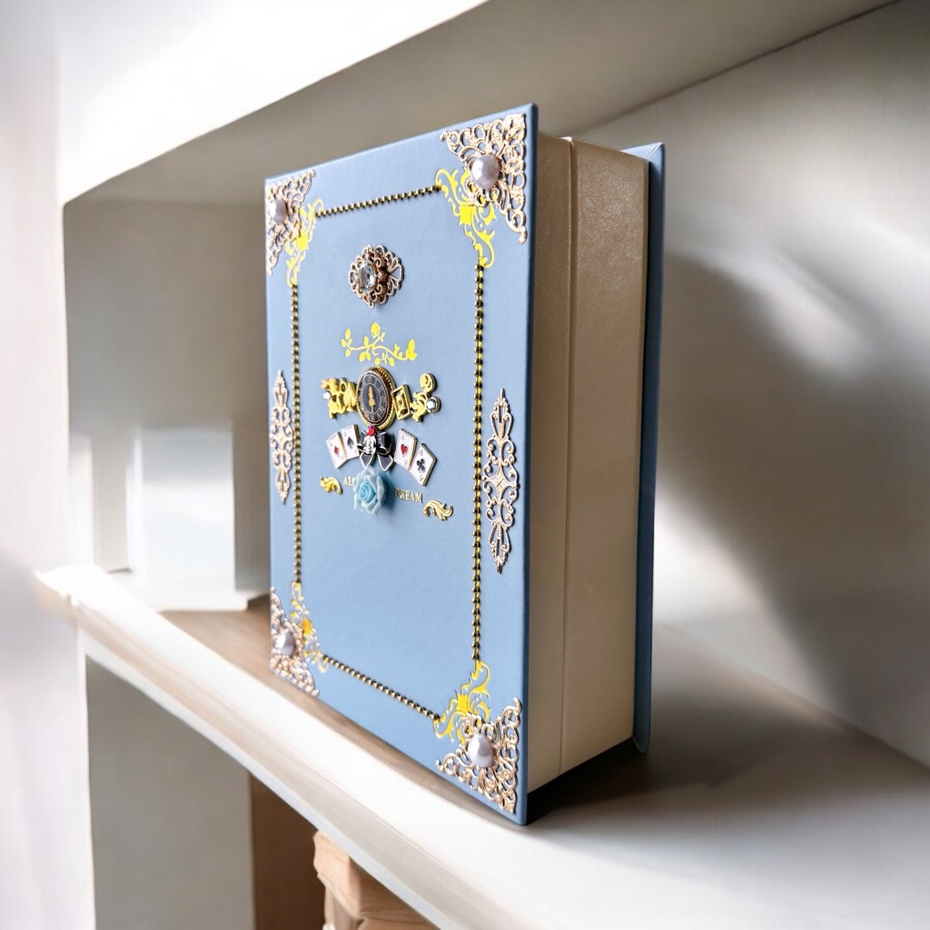 Alice dream☆ブック型アクセサリーケース