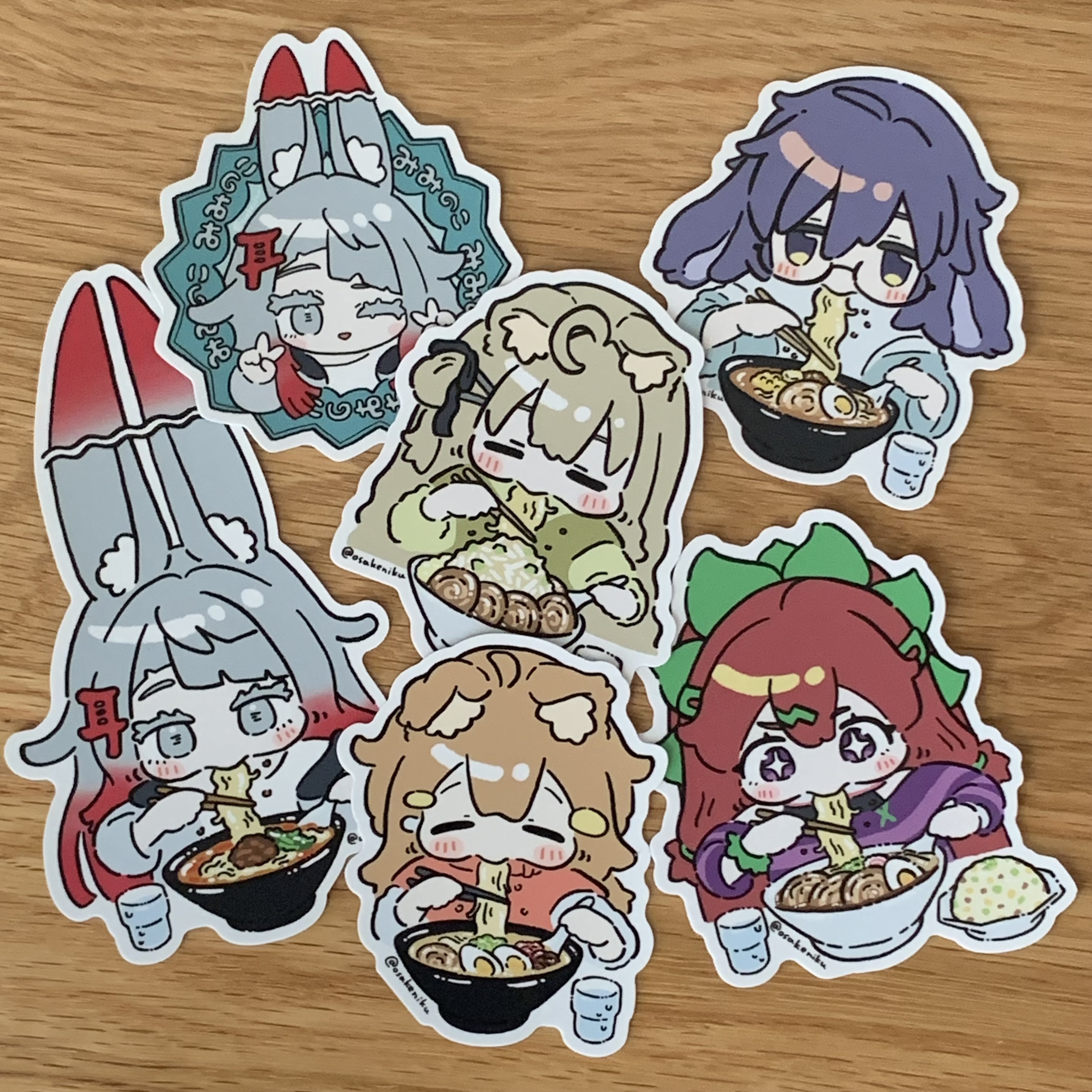 在庫なし【ステッカー】ラーメン食べひなた達