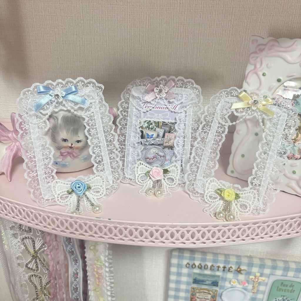 B8 : Lacy Ribbon decocase