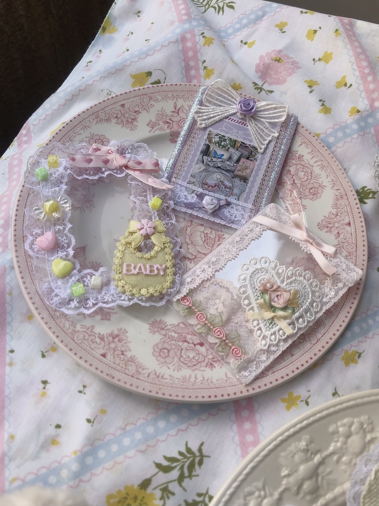 B8:Big ribbon decocase