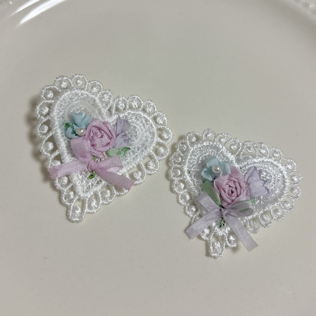 Embroidery Heart clipโก