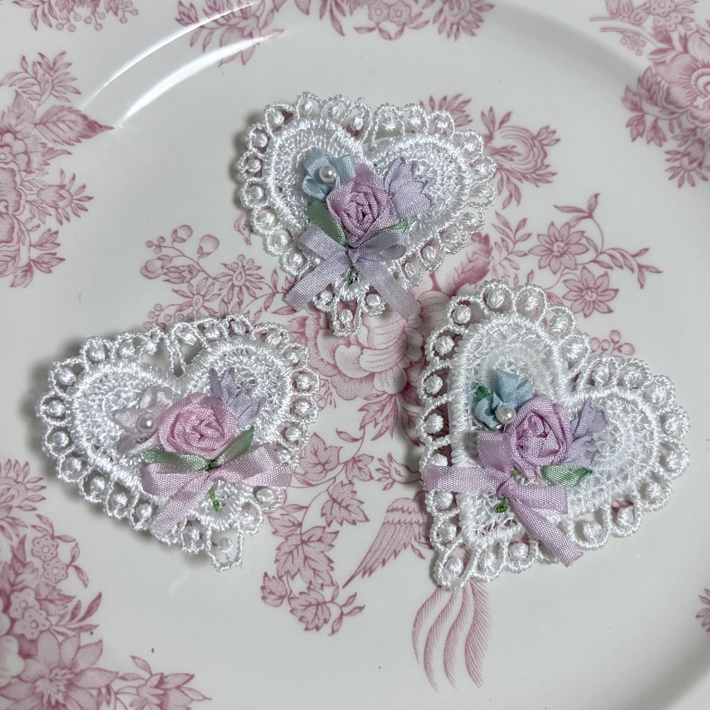 Embroidery Heart clipโก