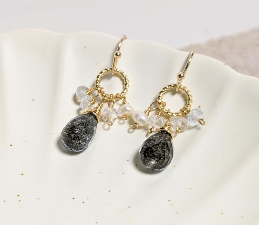 モスアクアマリンのピアス