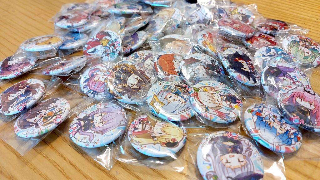 ホロライブトランプと特典バッジ