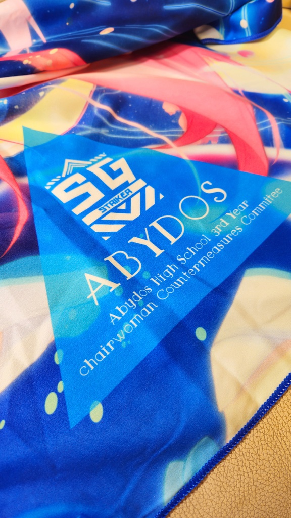 【C104新作】140x70cmバスタオル(ストラップとボタン付き)