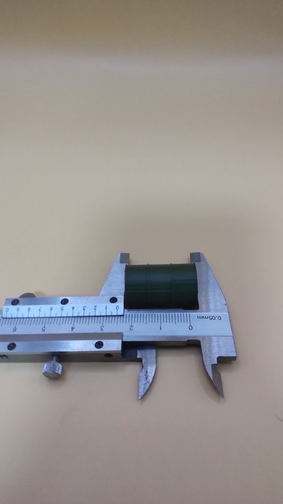 1/35スケール 200ℓ ドラム缶 レッド、ディープグリーン 10個セット