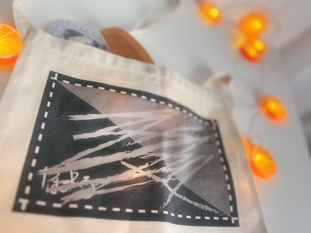 ぴよこの情緒ぐちゃぐちゃサコッシュ