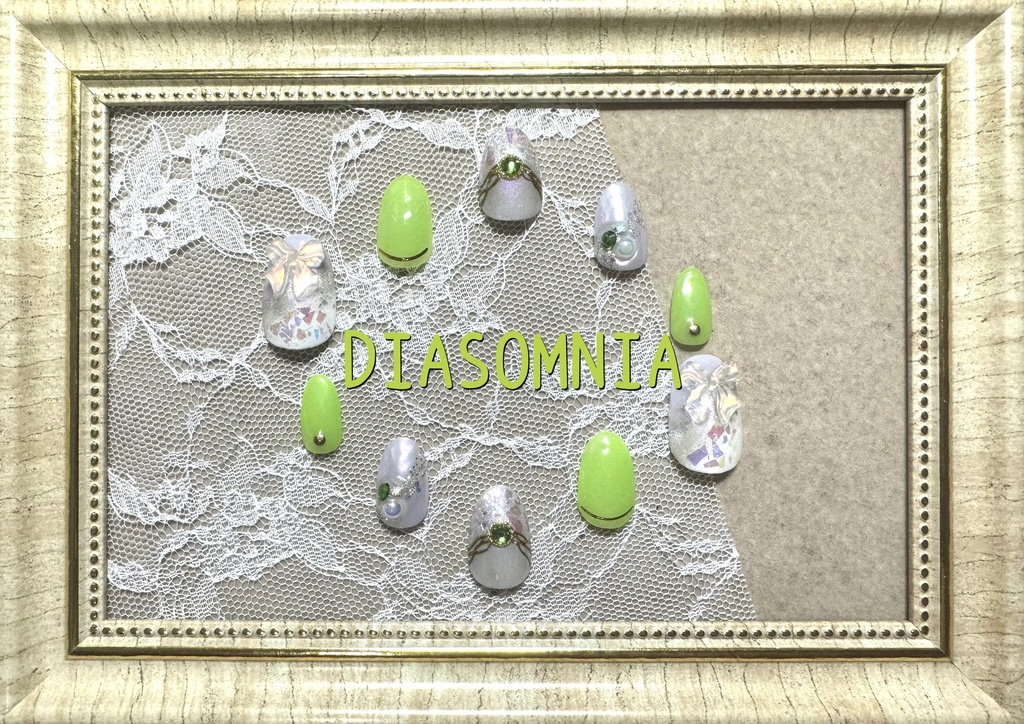 寮カラーモチーフネイル【プラチナジャケット】