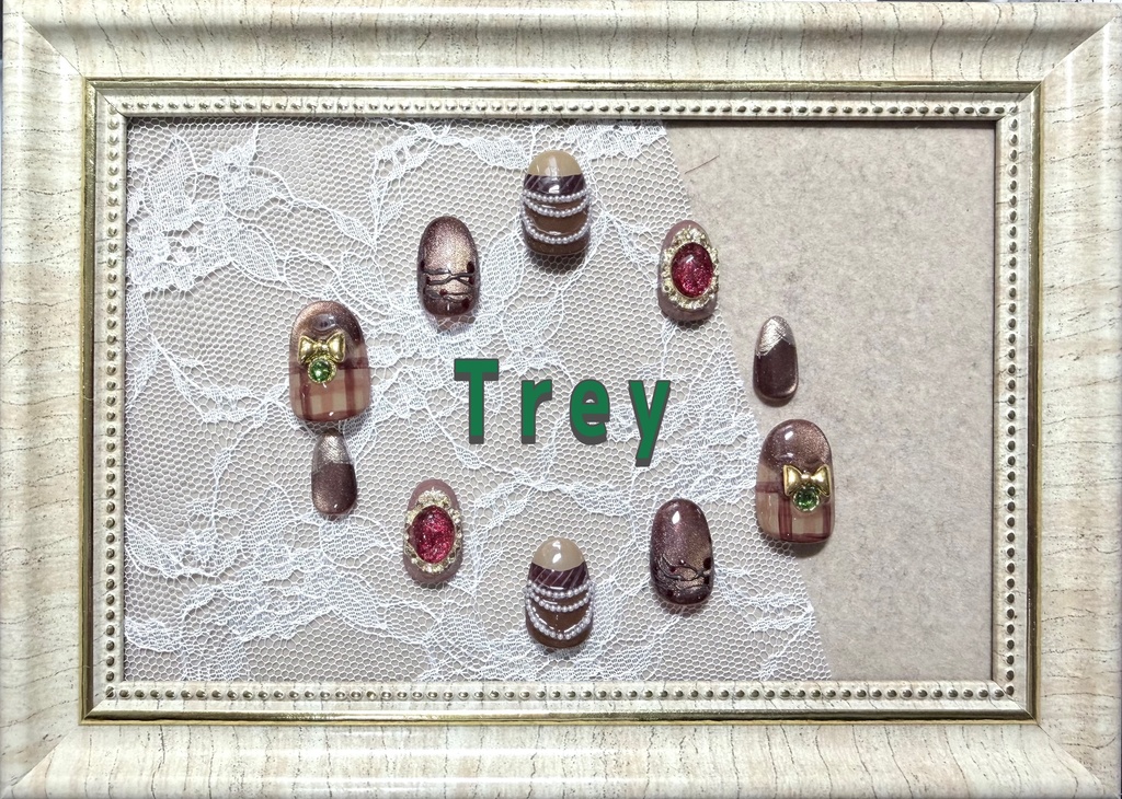 ツイステモチーフネイル【ラ・ボンボニエール】