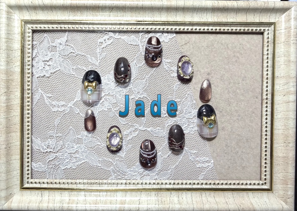 ツイステモチーフネイル【ラ・ボンボニエール】