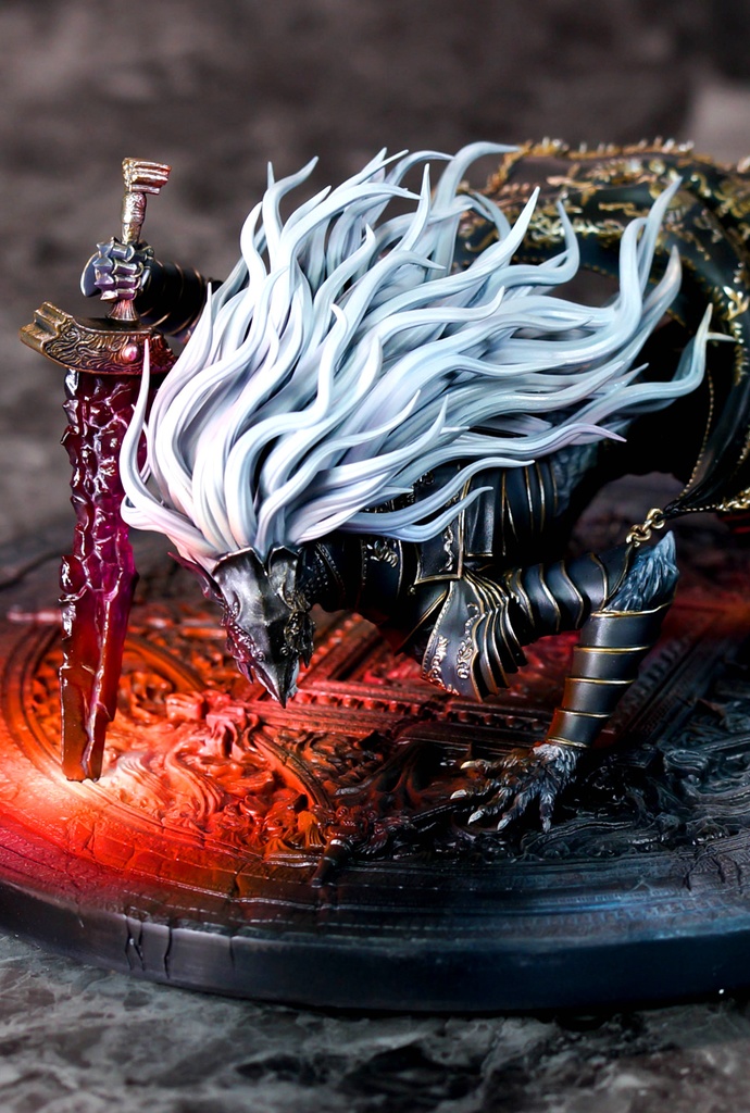 エルデンリング  [ 黒き剣のマリケス] 直径 19cm. 未塗装・未組立 レジンキット