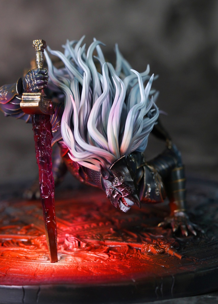 エルデンリング [ 黒き剣のマリケス] 直径 19cm. 未塗装・未組立