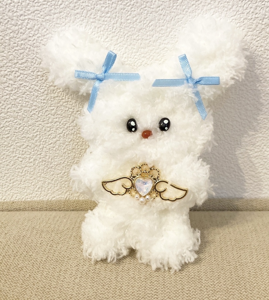 きらきらおめめのうさぎのお人形