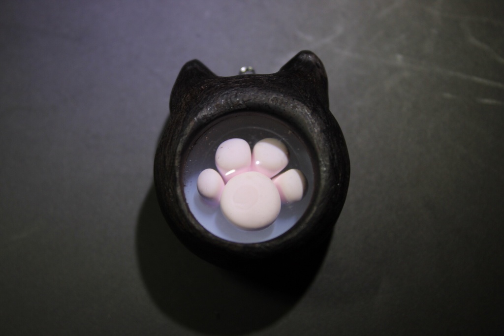木工コラボ 黒猫の肉球 Jinガラス Booth