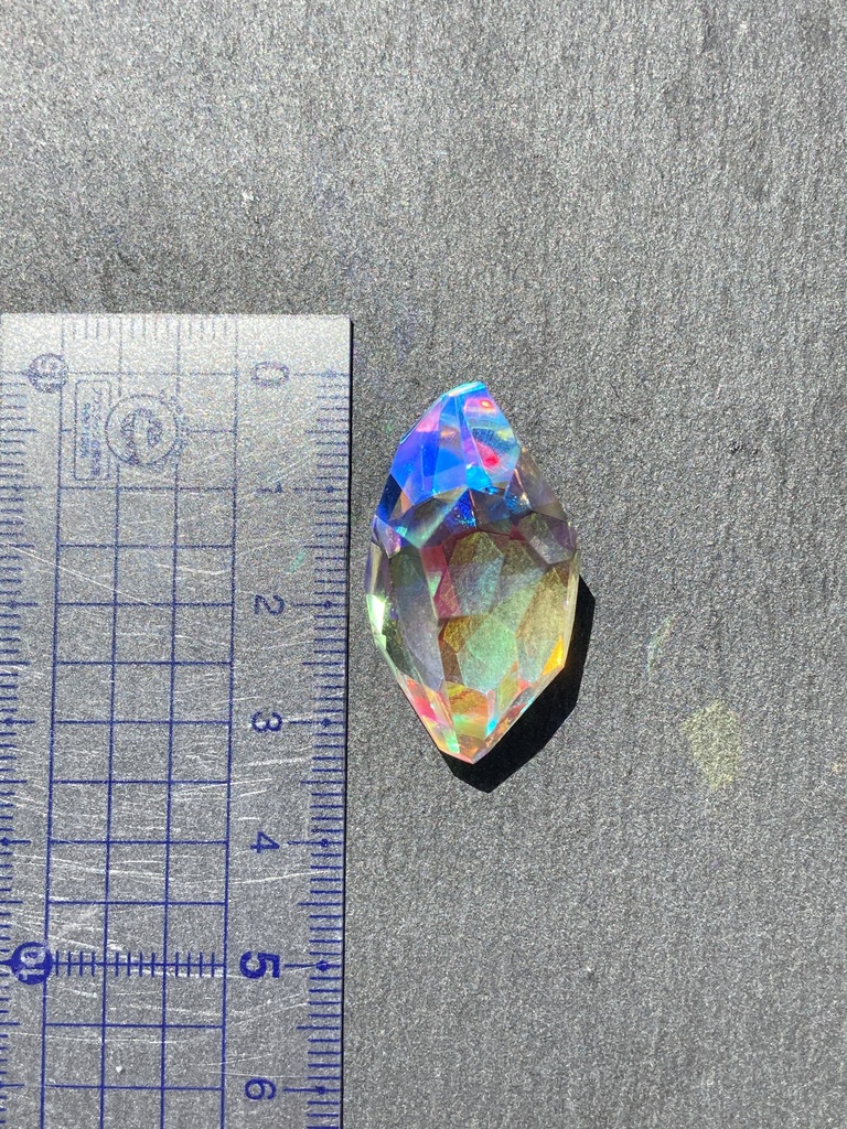 ダイクロクリスタル