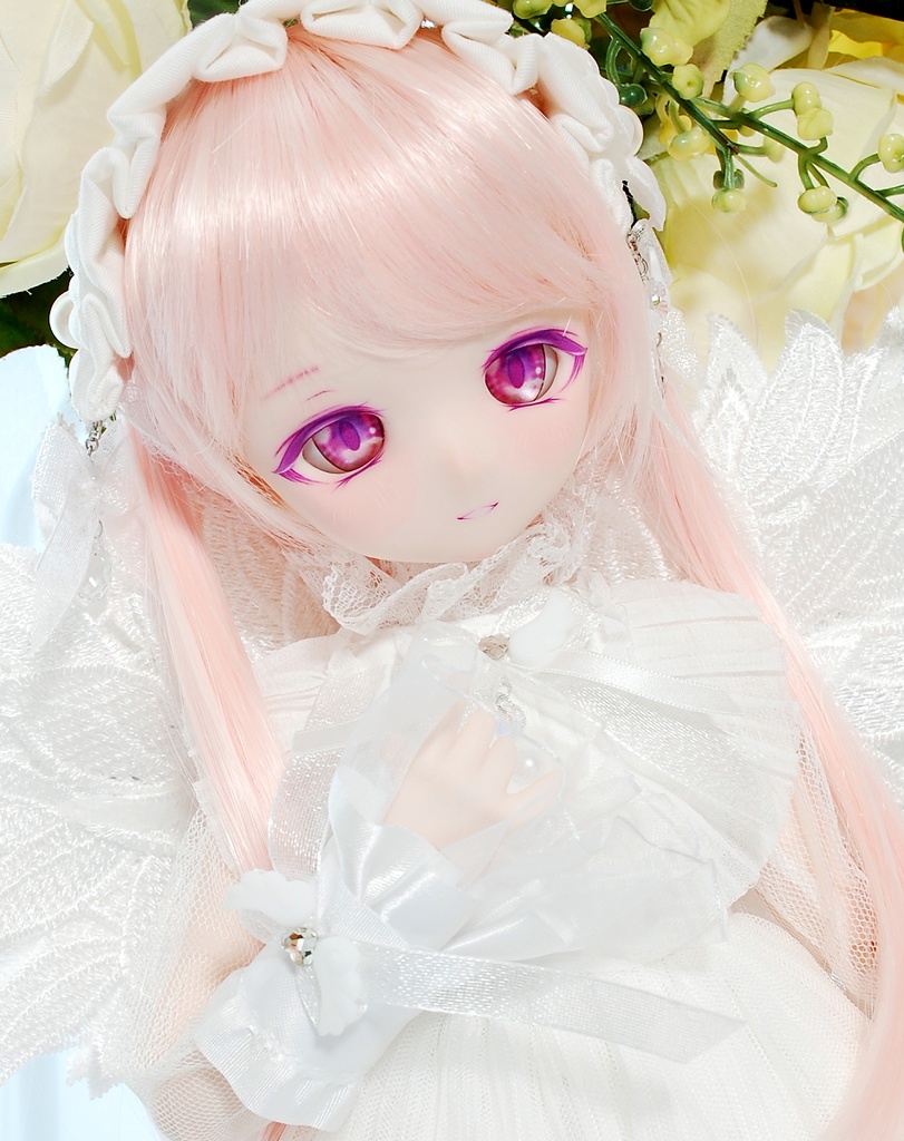 【展示】DDH-01(セミホワイト肌)カスタムヘッド+自作(レジンアイ2組+ネックレス)