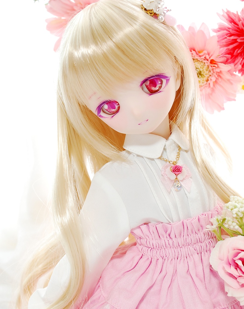 【展示】DDH-01(セミホワイト肌)カスタムヘッド+自作(レジンアイ2組+ネックレス)