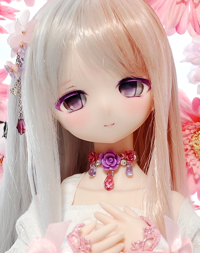 【展示】DDH-01(セミホワイト肌)カスタムヘッド+自作カボションアイ2組+チョーカー1種