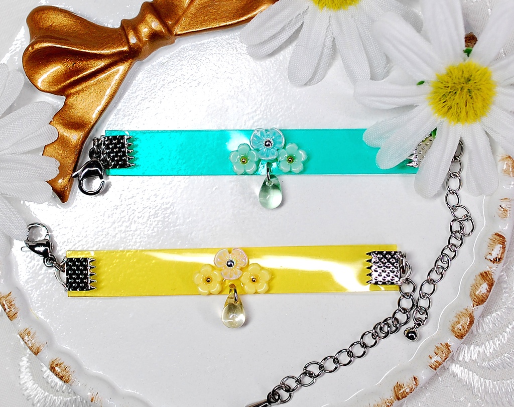 カラフルフラワーと雫チョーカー