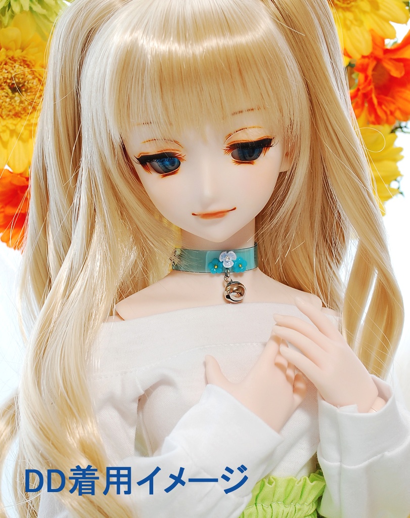 カラフルフラワーと鈴チョーカー