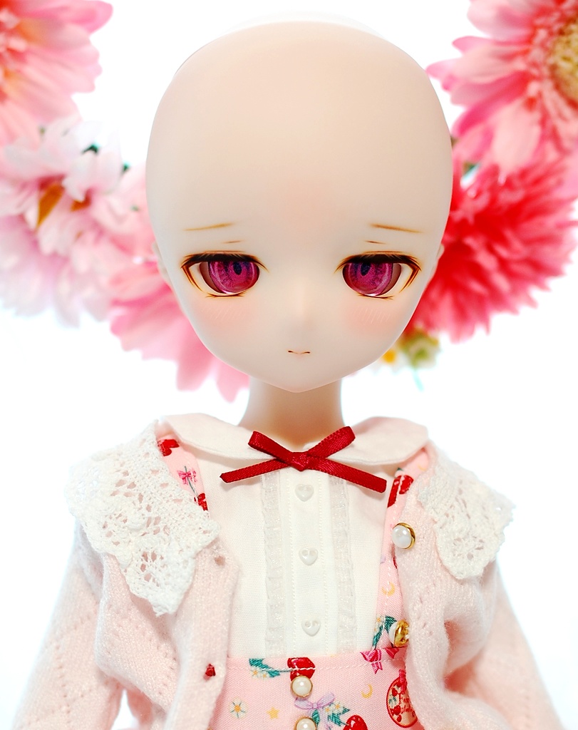 【展示】DDH-01(セミホワイト肌)カスタムヘッド+自作レジンアイ2組