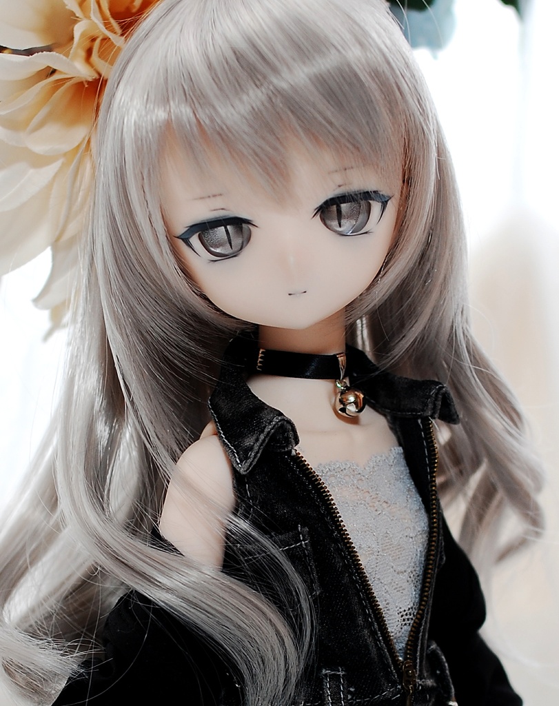 【展示】DDH-01(セミホワイト肌)カスタムヘッド+レジンアイ2組+アクセサリー1種