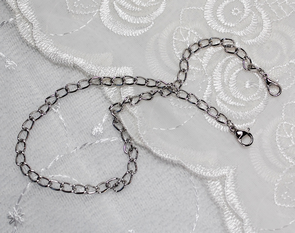 【完売】クローバーチェーン