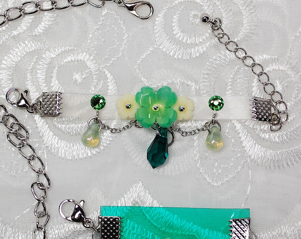 【完売】クローバーチェーン