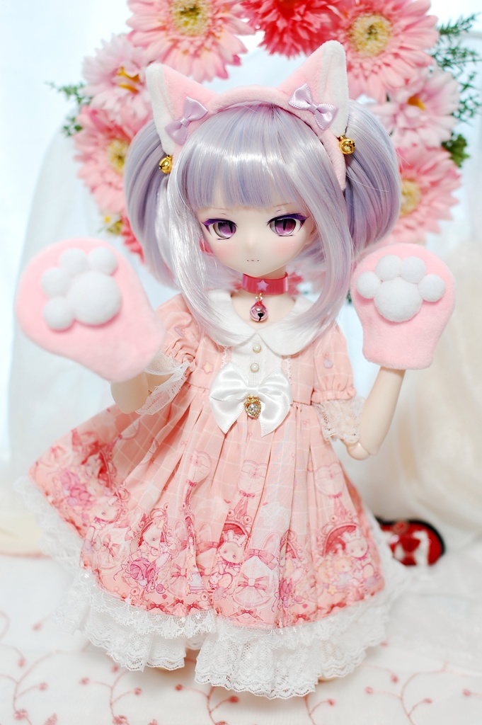 【展示】DDH-01(セミホワイト肌)カスタムヘッド+自作レジンアイ1組+自作アクセサリー1個
