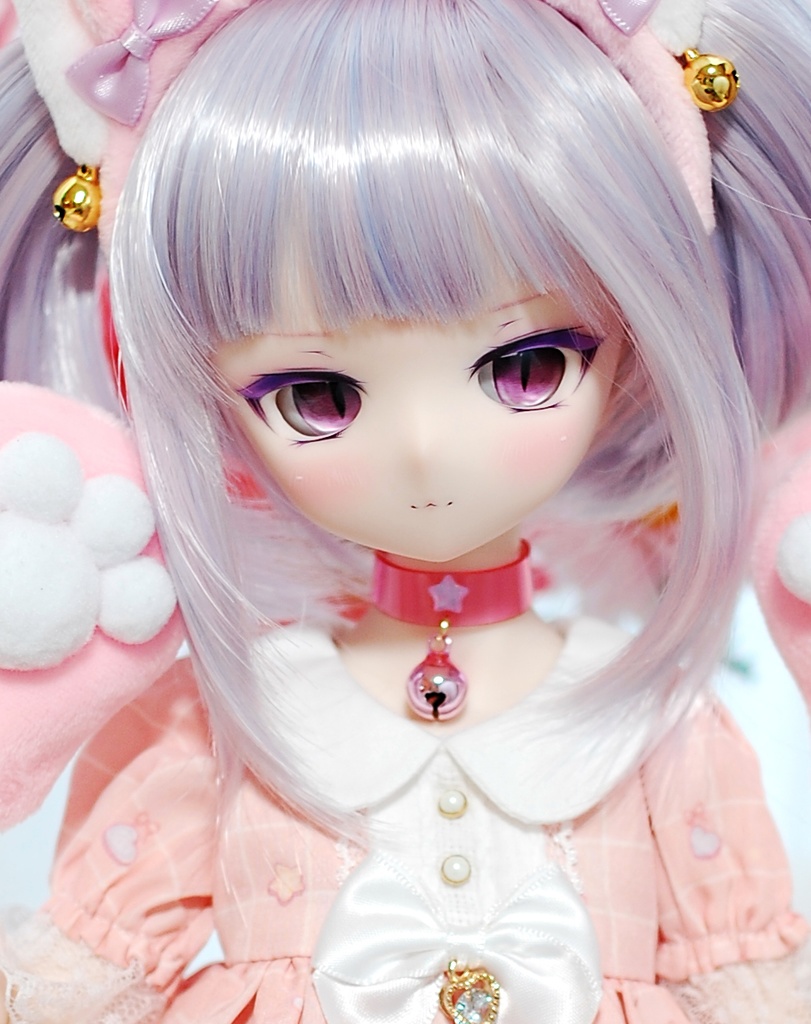 【展示】DDH-01(セミホワイト肌)カスタムヘッド+自作レジンアイ1組+自作アクセサリー1個