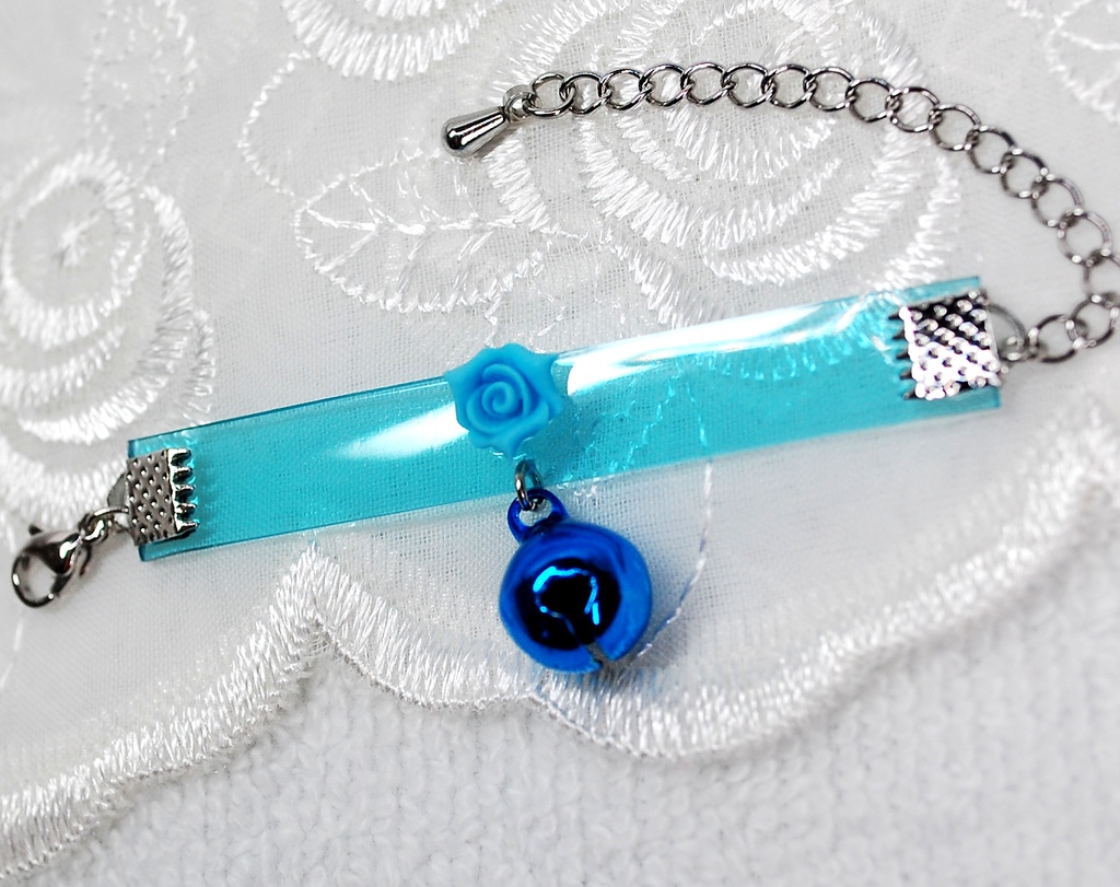 【展示】DDH-01(セミホワイト肌)カスタムヘッド+自作レジンアイ1組+自作アクセサリー1点