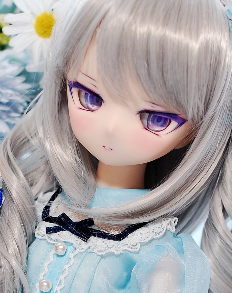 【展示】DDH-01(セミホワイト肌)カスタムヘッド+自作レジンアイ1組+自作アクセサリー1点