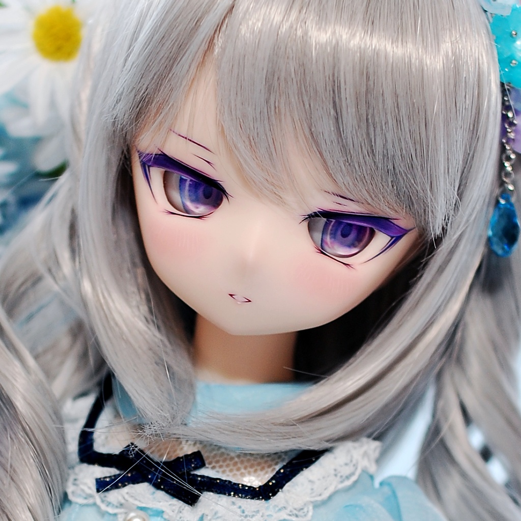 【展示】DDH-01(セミホワイト肌)カスタムヘッド+自作レジンアイ1組+自作アクセサリー1点