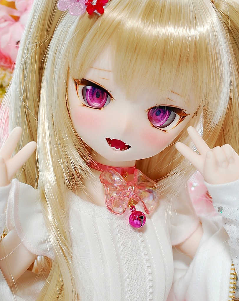 【展示】DDH-01(セミホワイト肌)カスタムヘッド+自作レジンアイ1組+自作チョーカー1種
