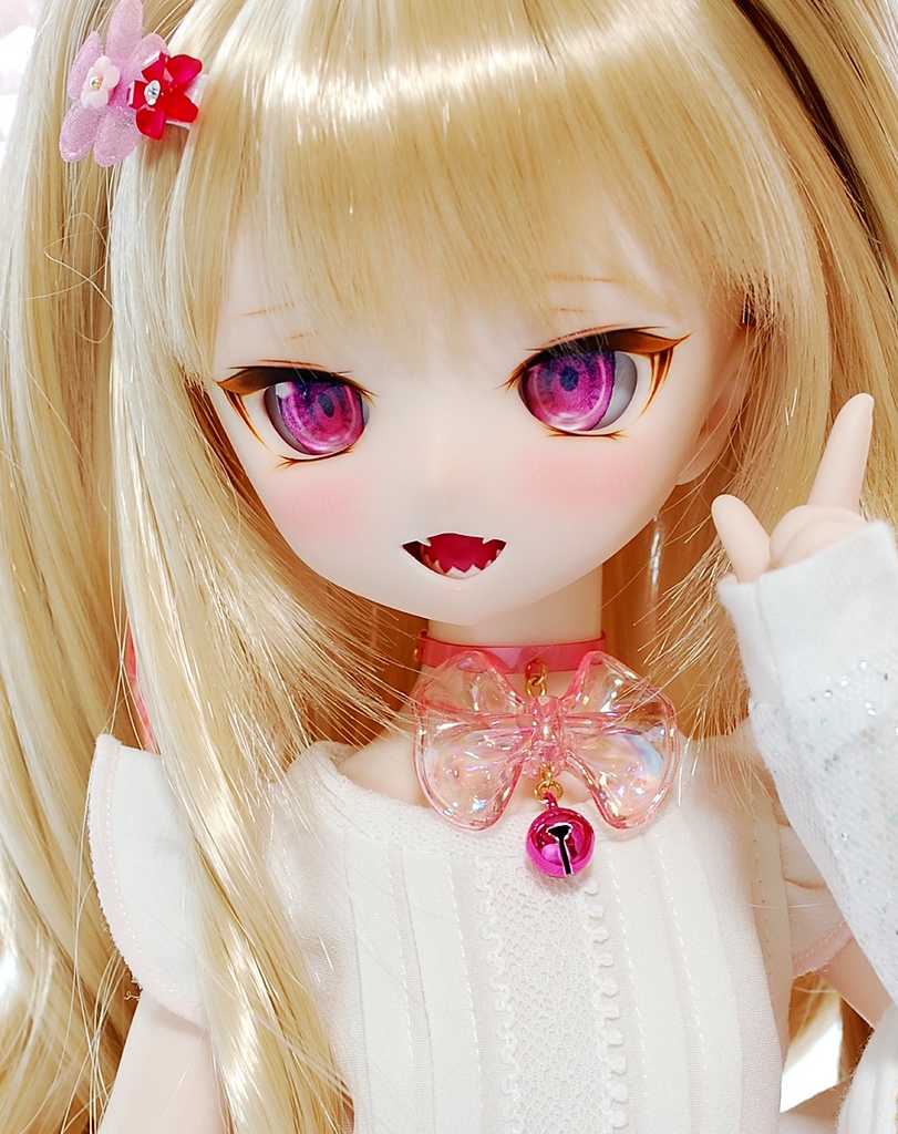 【展示】DDH-01(セミホワイト肌)カスタムヘッド+自作レジンアイ1組+自作チョーカー1種