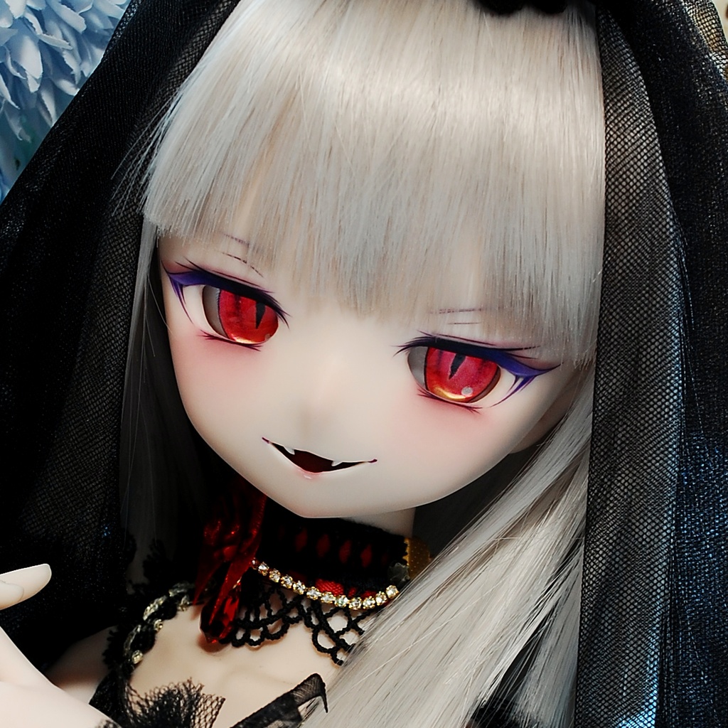 DDH-01（セミホワイト肌）カスタムヘッド+自作レジンアイ1組