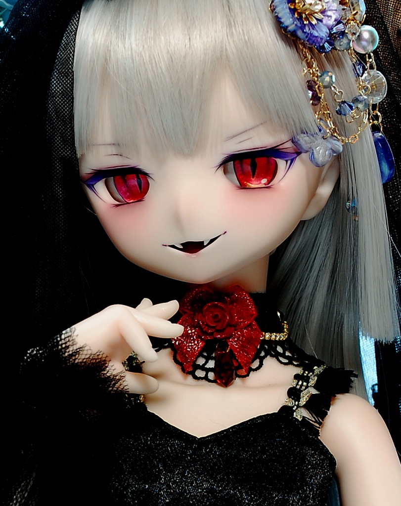 【展示】DDH-01(セミホワイト肌)カスタムヘッド+自作レジンアイ1組