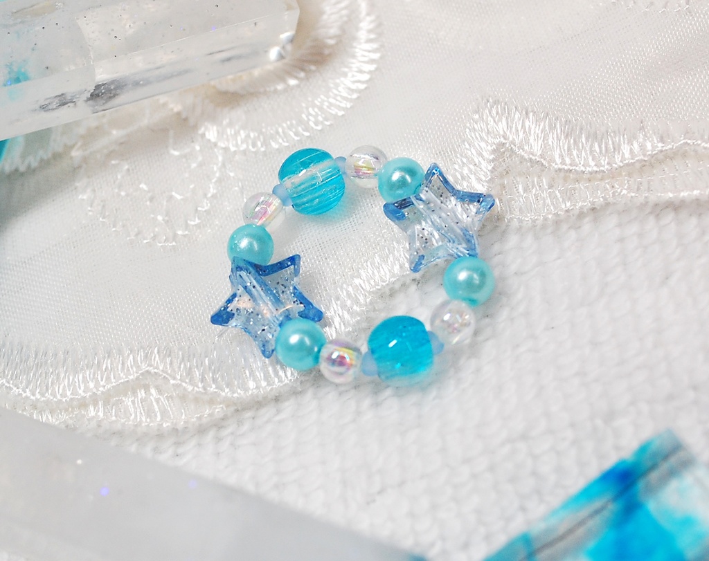 【展示】DDH-01(セミホワイト肌)カスタムヘッド+自作レジンアイ1組+自作ブレスレット