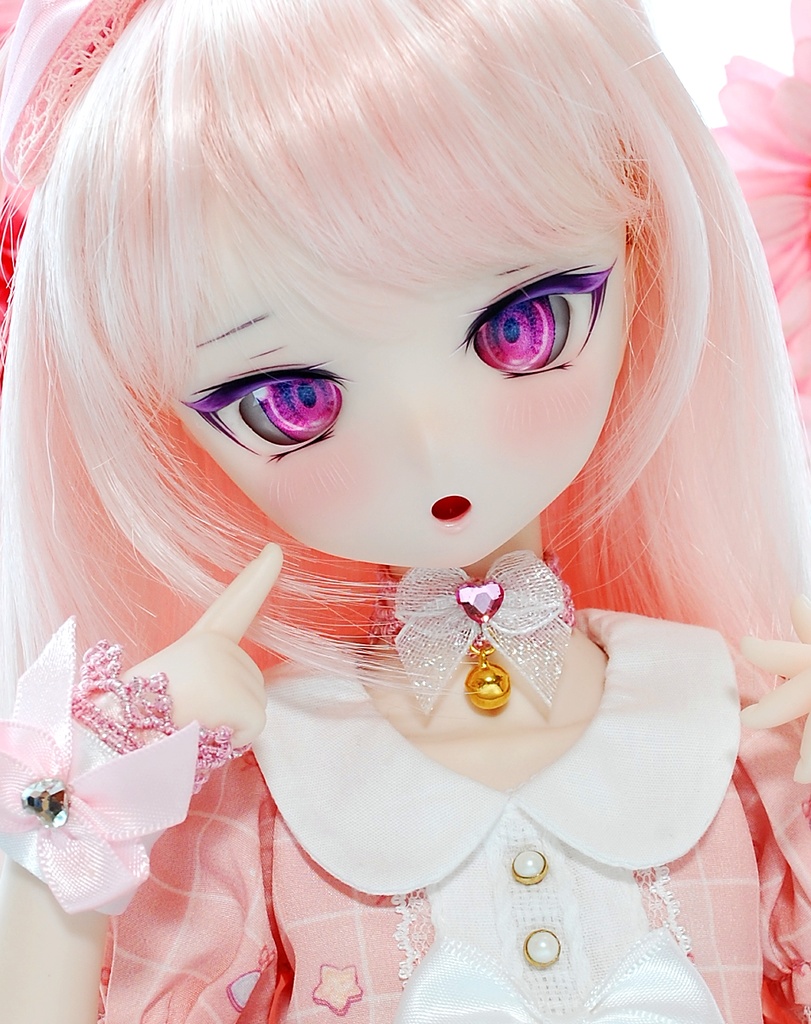 【お迎えありがとうございました!】DDH-01(セミホワイト肌)カスタムヘッド+自作レジンアイ1組+舌パーツ+ブレスレット2個