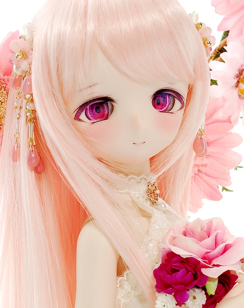 【展示】DDH-01(セミホワイト肌)カスタムヘッド+レジンアイ1組+ヘアアクセサリー1点