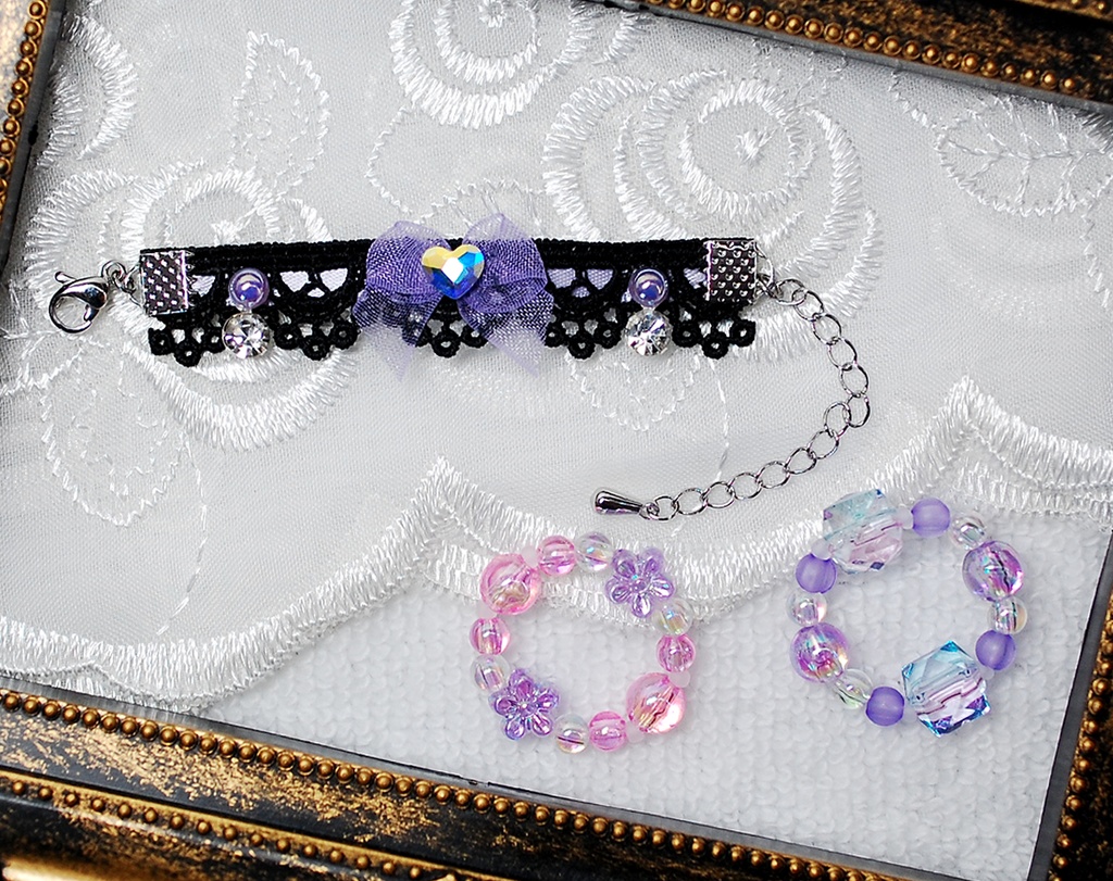 【展示】DDH-01(セミホワイト肌)カスタムヘッド+自作レジンアイ2組+舌パーツ2組+アクセサリーセット