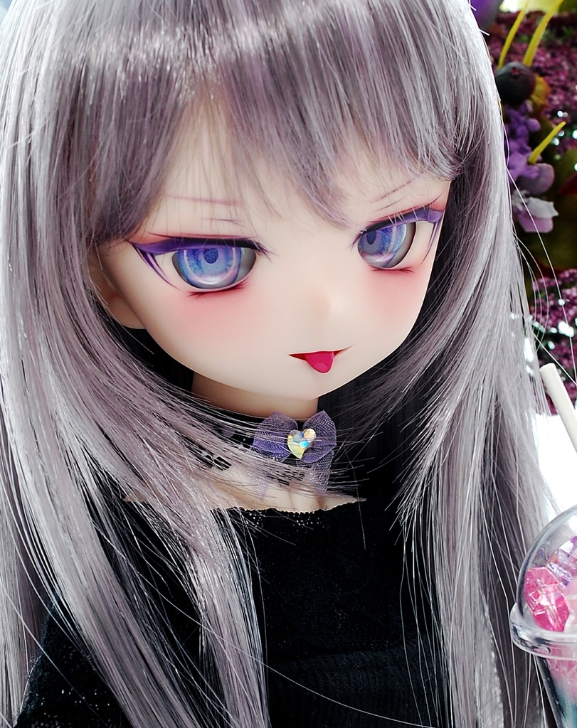【展示】DDH-01(セミホワイト肌)カスタムヘッド+自作レジンアイ2組+舌パーツ2組+アクセサリーセット